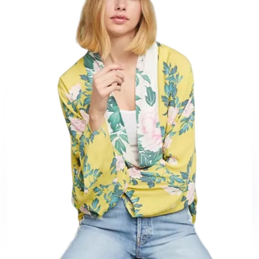 Anthropologie Boho Cottage Elma Kimono Floral Flutter Sleeve Open Cardi Top